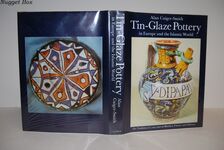 Tin Glaze Pottery in Europe and the Islamic World; The Tradition of 1000 Additional Image